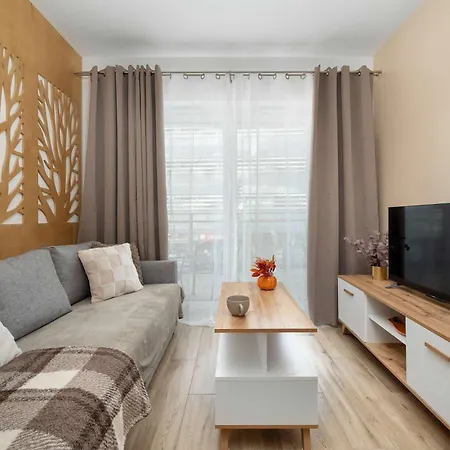 Cosy In Near The River With Parking And Balcony By Renters Daire Wroclaw