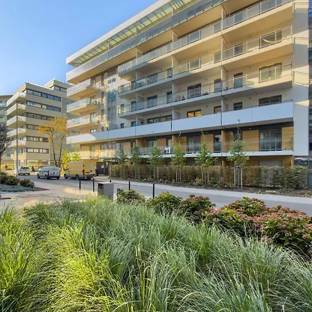 Cosy In Near The River With Parking And Balcony By Renters * Wroclaw