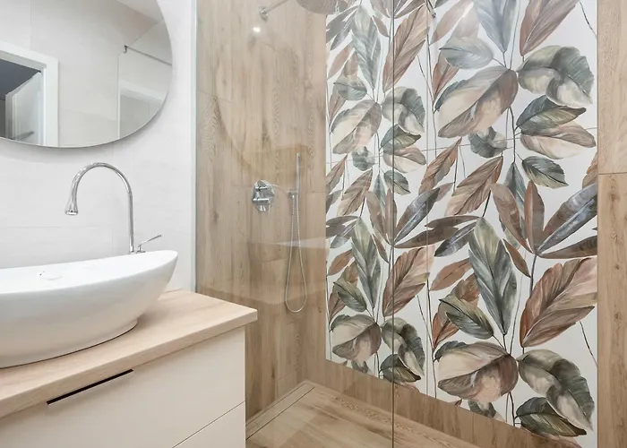 Cosy In Near The River With Parking And Balcony By Renters Daire *