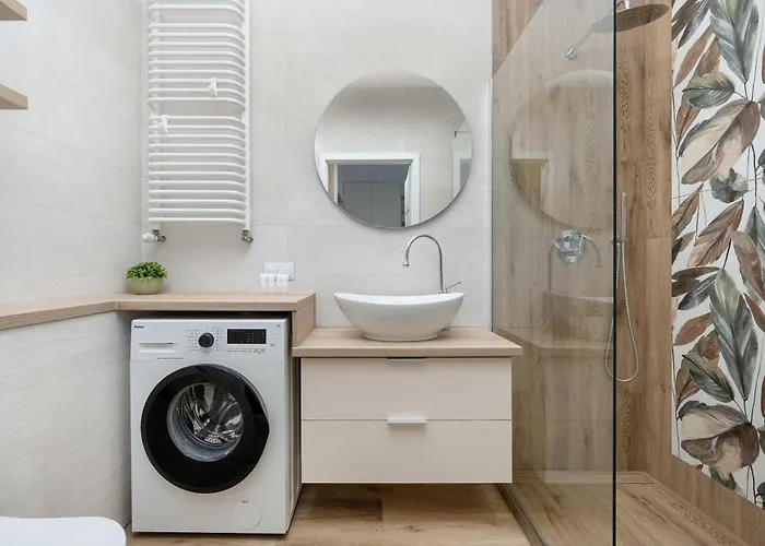 Cosy In Near The River With Parking And Balcony By Renters Daire