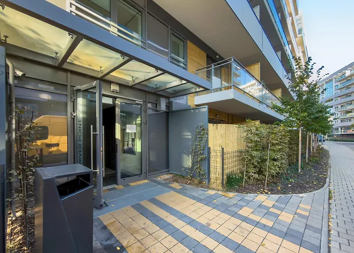 Cosy In Near The River With Parking And Balcony By Renters Daire Wroclaw