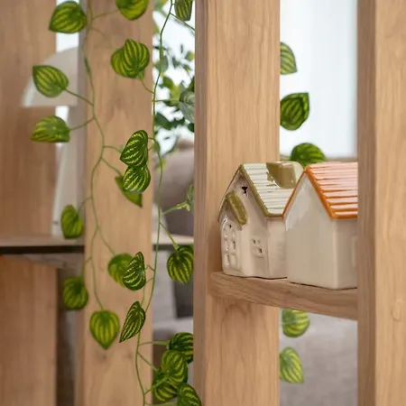 Cosy In Near The River With Parking And Balcony By Renters شقة