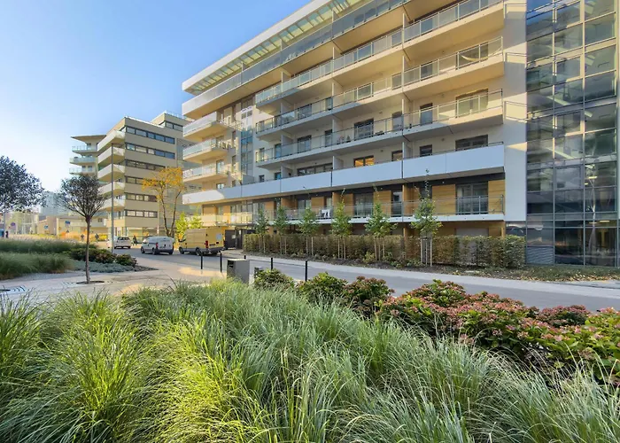 Cosy In Near The River With Parking And Balcony By Renters * ヴロツワフ